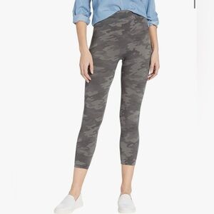 Spanx Look at Me Now Seamless Cropped Leggings Womens XL Desert Camo Green